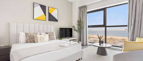 Bureau, fer et planche Ă repasser, Wi-Fi, literie fournie