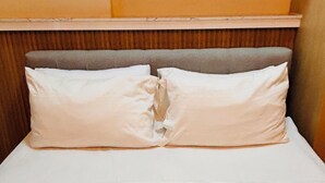 Room, 1 Bedroom - Room-stylish & Bright Stay for Work or L (Iloilo)