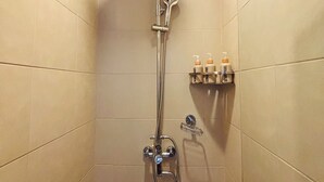 Room, 1 Bedroom | Bathroom - Room-stylish & Bright Stay for Work or L (Iloilo)