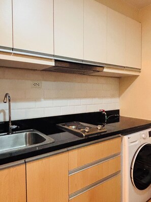 Room, 1 Bedroom | Interior