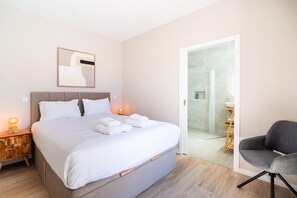 1 bedroom, iron/ironing board, internet, bed sheets