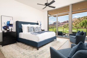 3 bedrooms, iron/ironing board, WiFi, bed sheets - Sedona Luxury! Golf,  Shared Pool & Stunning Views (Sedona)