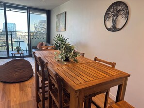 Dining - Docklands Waterfront Apartment with Views (Melbourne)