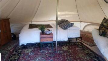 1 quarto, roupa de cama