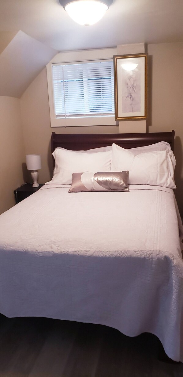 1 bedroom, iron/ironing board, Internet, bed sheets