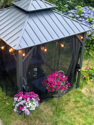 Private Suite by Deep Cove | Trails, Kayaking & Seymour Mountain