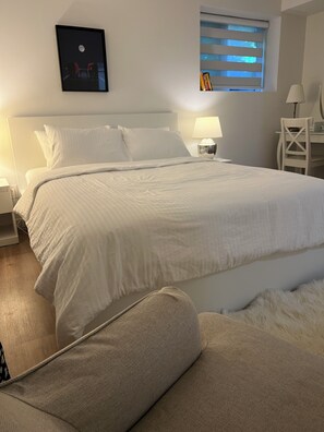 1 bedroom, iron/ironing board, WiFi, bed sheets - Private Suite by Deep Cove | Trails, Kayaking & Seymour Mountain (North Vancouver)