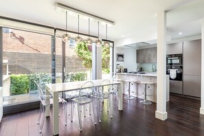 تناول الطعام