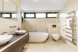 Douche, séchoir à cheveux
