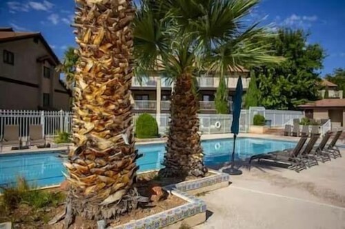 Prime Location! Trails, Parks, Family Fun & More