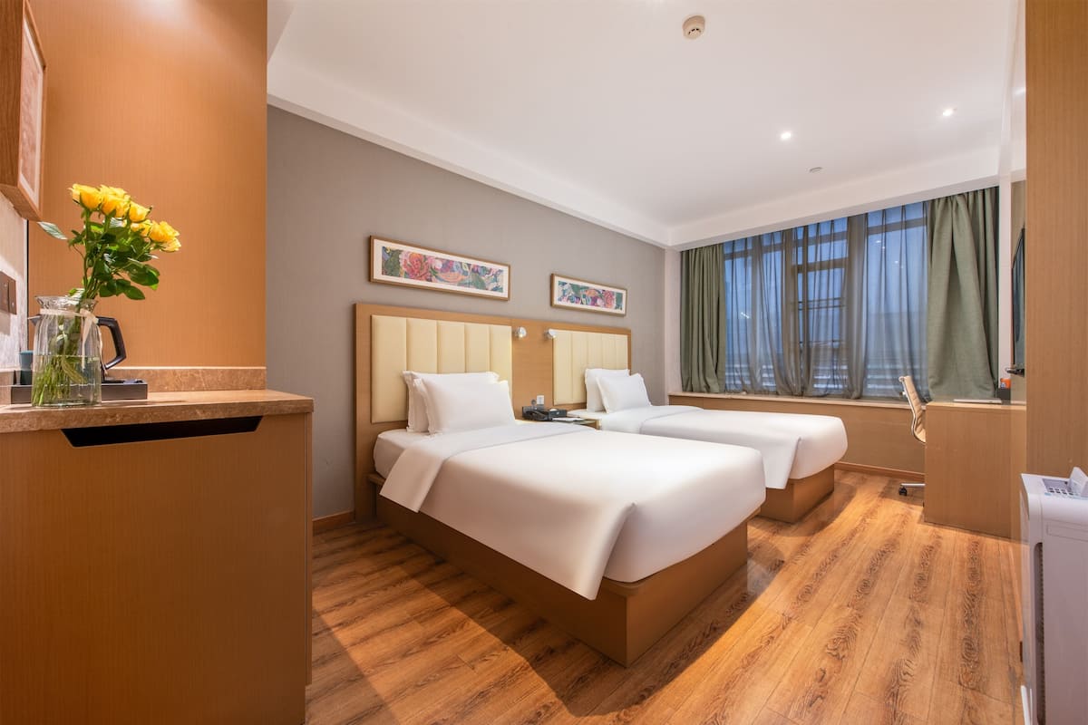 Superior Double Room | Desk, laptop workspace, free WiFi