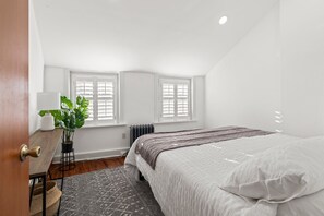 3 soverom, strykejern/-brett, wi-fi og sengetøy