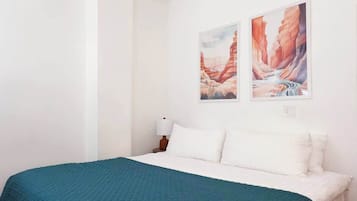 熨斗/熨衣板、旅行婴儿床、WiFi、床单