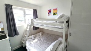 2 Schlafzimmer, Bügeleisen/Bügelbrett, WLAN, Bettwäsche