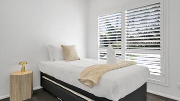 4 Schlafzimmer, Bügeleisen/Bügelbrett, Reisekinderbett, WLAN