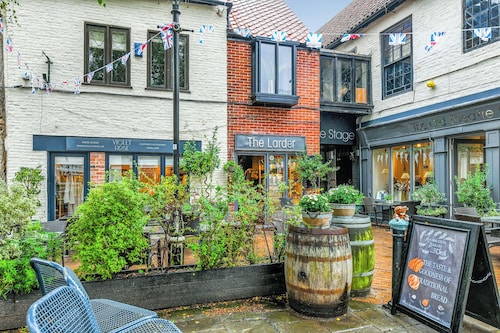 Southwell 3Bed | Near Racecourse & Dog-Friendly