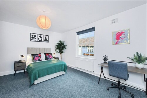 Southwell 3Bed | Near Racecourse & Dog-Friendly