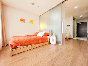 2 室のベッドルーム、インターネット、ベッドシーツ