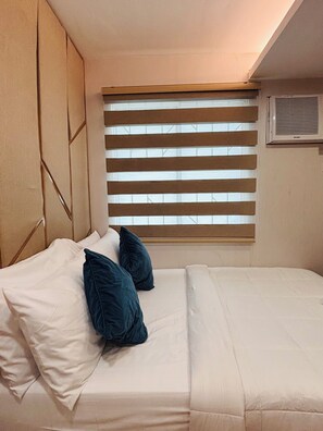 2 bedrooms, iron/ironing board, Internet, bed sheets