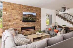 TV, fireplace