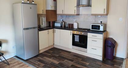 2 Bedroom Apartment - Clarendon 69