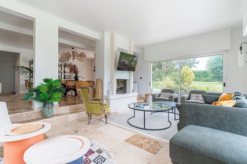 Amazing Villa with Swimming Pool