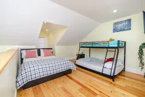 4 bedrooms, iron/ironing board, free WiFi, bed sheets - Spacious 4BR Dorchester Retreat Near Red Line • Parking • Pet-Friendly - 233/1 (Boston)