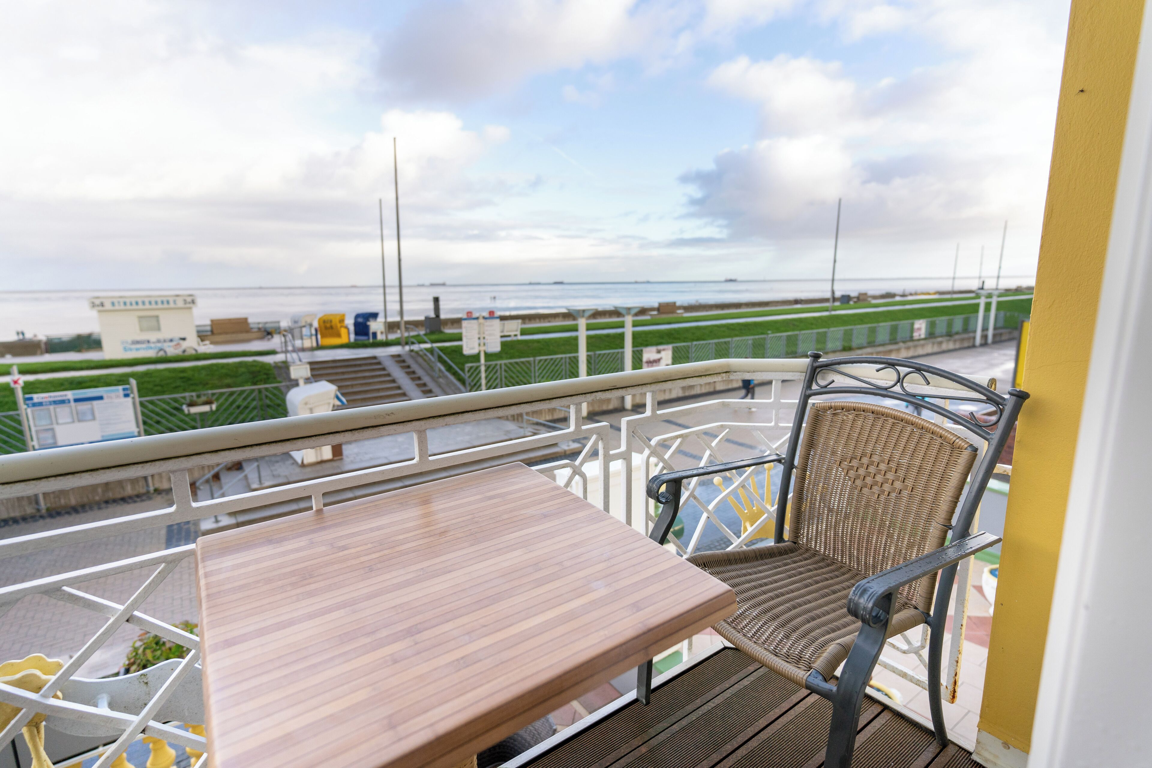 Comfort Apartment, 1 Bedroom, Beach View | Balcony