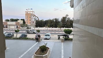 Apartment, 1 Bedroom, Accessible | Property grounds