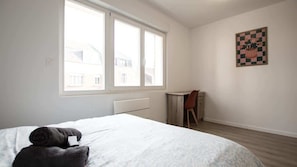 3 bedrooms, WiFi, bed sheets - À 2 pas de la gare d’Arras • 3ch • 3 sdb (Arras)