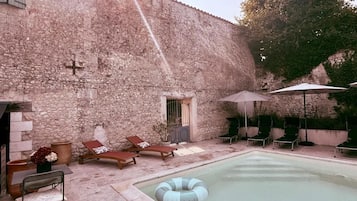 Seasonal outdoor pool