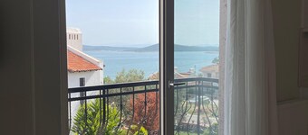 Charming 1-Bedroom Sea View Apartment with Kitchen on Cunda Island