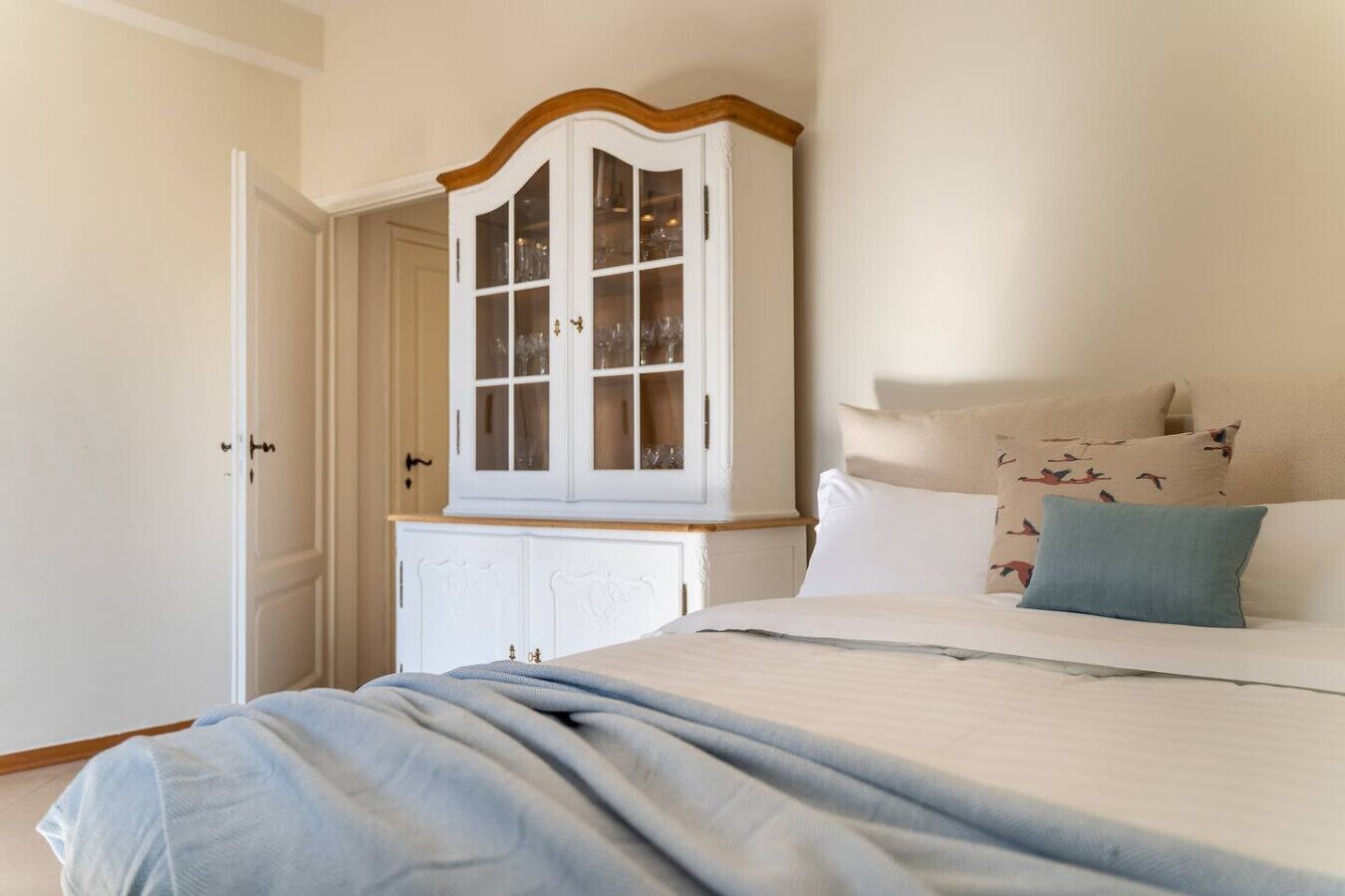 1 sovrum, skrivbord, strykjärn/strykbräda och wi-fi