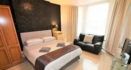 3 Bedroom Apartment - Borough Road