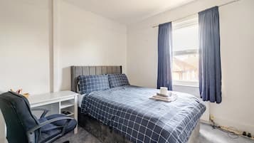 1 bedroom, iron/ironing board, Internet, bed sheets