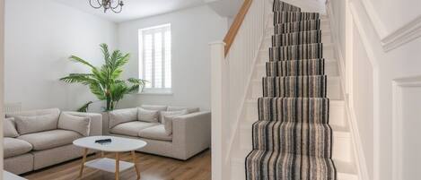 Télévision, jeux vidéo, table de tennis de table