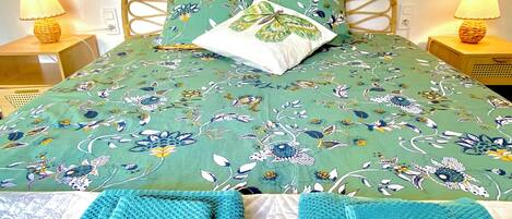 2 bedrooms, iron/ironing board, WiFi, bed sheets