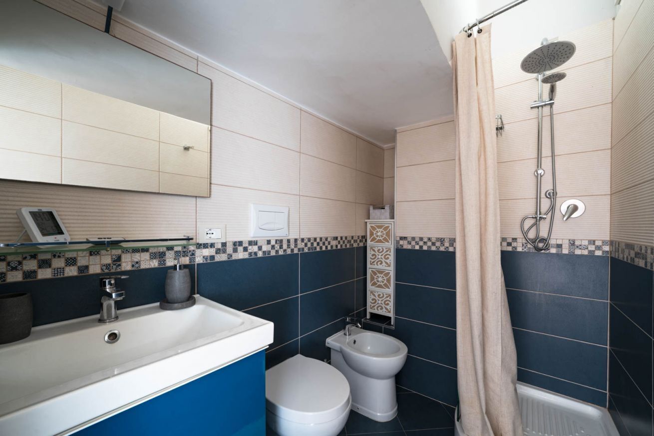 Dusche, Haartrockner, Bidet, Handtücher