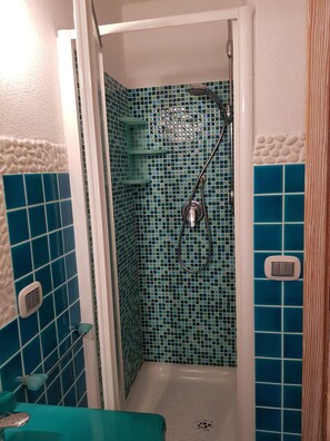 Hair dryer, bidet - RENA MAJORE EXCLUSIVE VILLA WITH PRIVATE POOL AND MEDITERRANEAN GARDEN (Rena Majore)