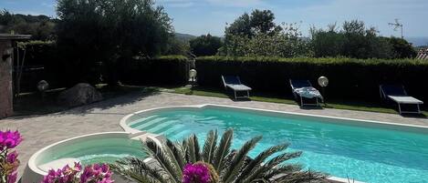 Piscine extérieure
