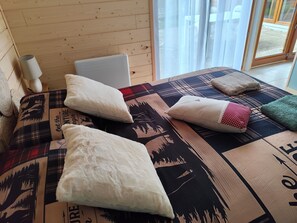 2 室のベッドルーム、インターネット、ベッドシーツ