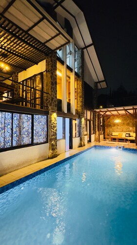 W-5 Private Villa with Private Pool Lembang, Bandung