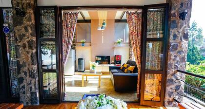 Wonderful 3-bedroom villa in Jawa Barat