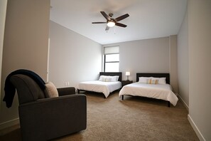 2 bedrooms, iron/ironing board, Internet, bed sheets