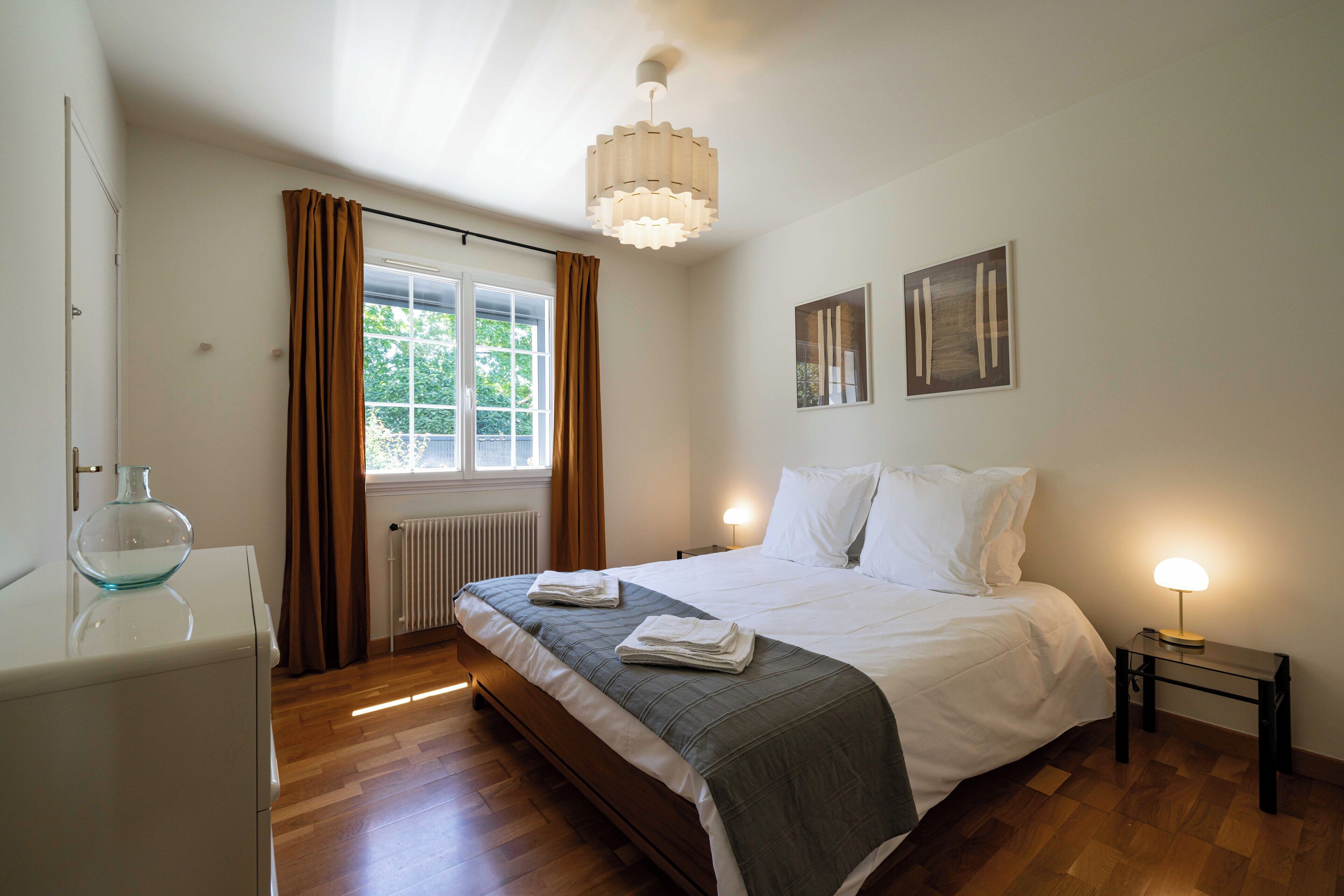 3 dormitorios, tabla de planchar con plancha, wifi y ropa de cama