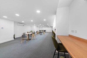 Unclassified image, 5 of 35, button