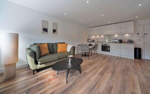 Unclassified image, 4 of 35, button