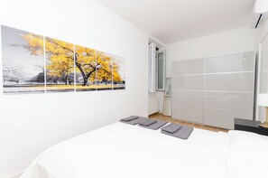 1 bedroom, iron/ironing board, Internet, bed sheets