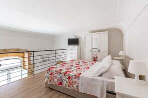 1 غرفة نوم ومكواة/لوح كي وواي فاي مجانًا وملاءات أسرّة