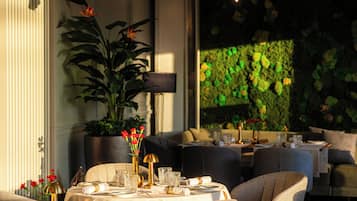 Desayuno buffet incluido todos los días